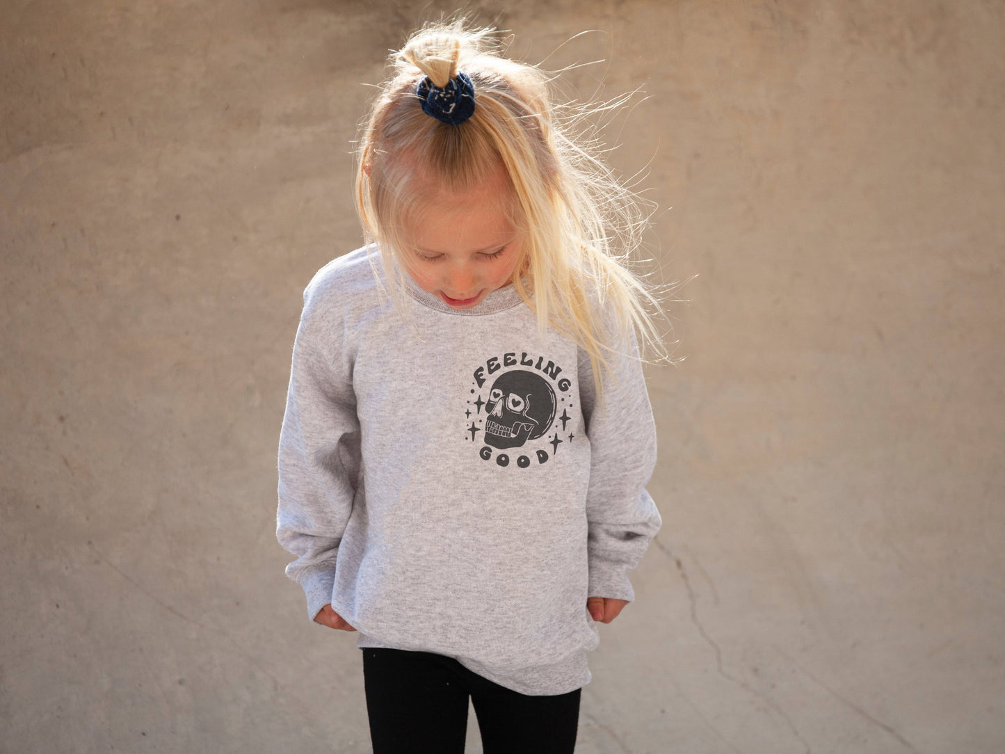 FEELING GOOD TODDLER CREWNECK: Grey